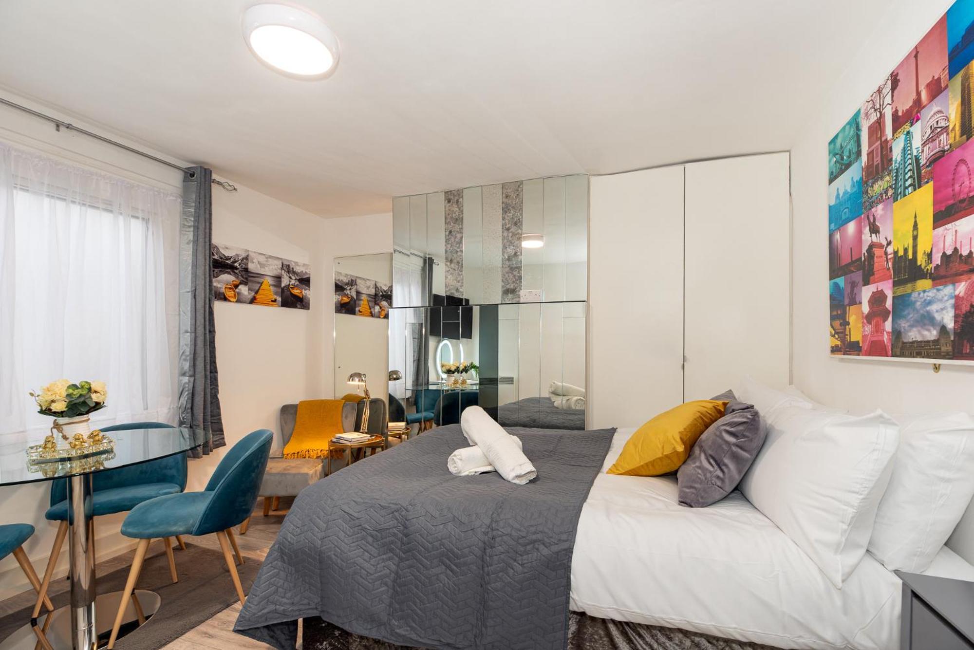 Chic Studio Apartment, Bus 18 To Euston In 30 Min. London Kültér fotó