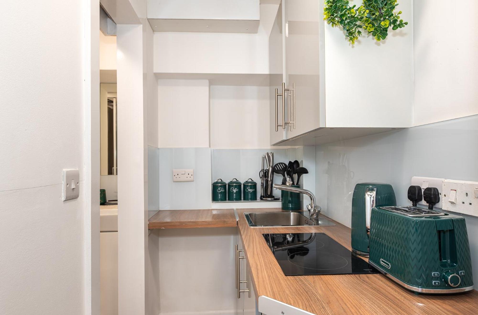 Chic Studio Apartment, Bus 18 To Euston In 30 Min. London Kültér fotó